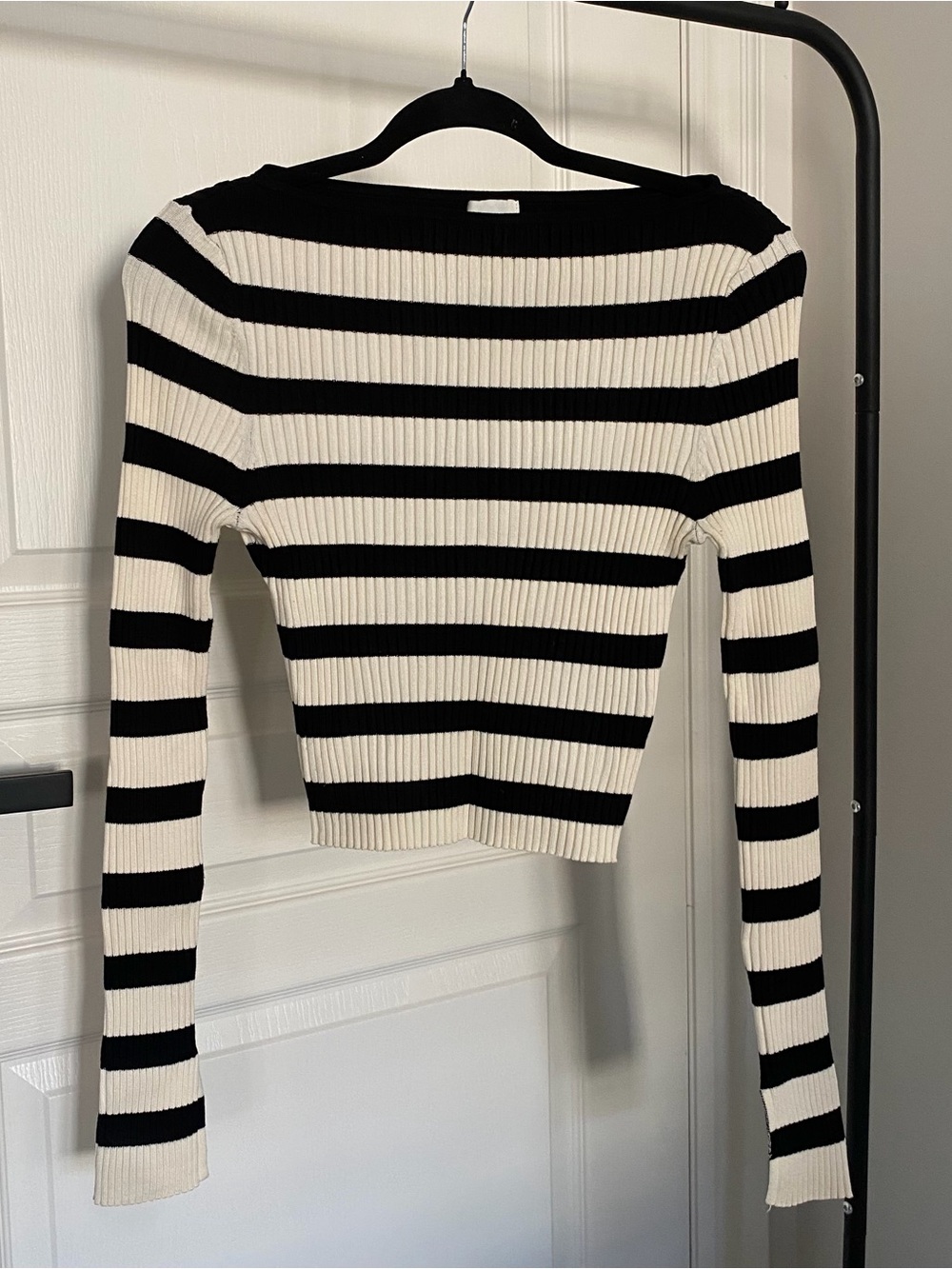 H&M Striped Ribbed Crew Neck Cropped Sweater